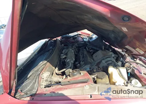 1995 Toyota Camry Le z USA, uszkodzony, nr VIN 4T1SK12E6SU572991